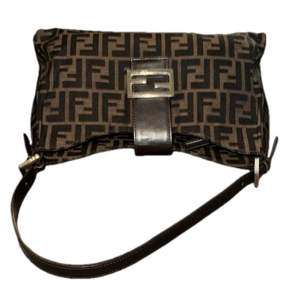 FENDI Baguette Handbag - Picture 10 of 14